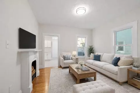 17 Everett Ave, Somerville, MA 02145 photo 2