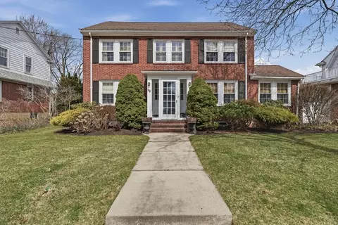 98 Farnham St, Belmont, MA 02478
