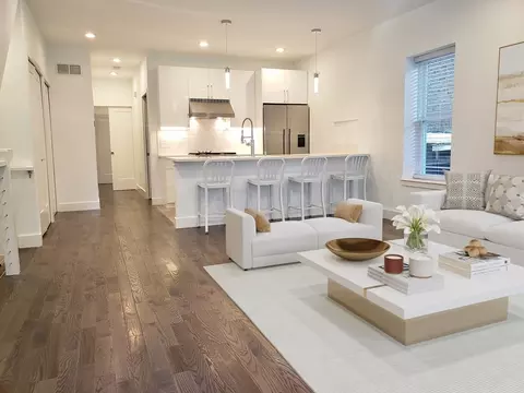 714 E 5th St #1, Boston, MA 02127