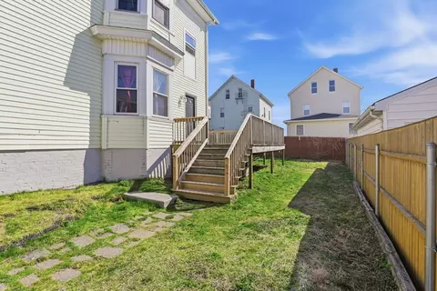 Exterior - 477 Palmer St, Fall River, MA 02721 photo 4 of 10
