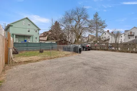 Exterior - 37 Chase St, Beverly, MA 01915 photo 5 of 8