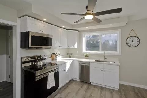 6 Bremen St, Springfield, MA 01108 photo 3