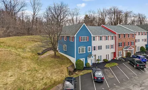 61 Fox Mdw #A, Leominster, MA 01453