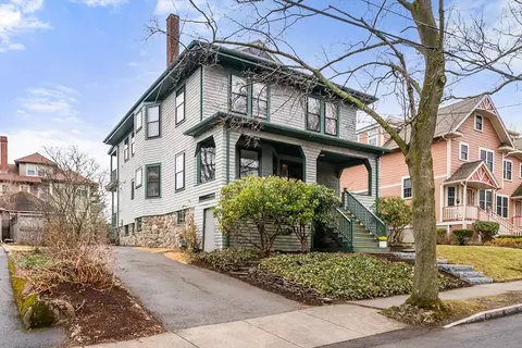 23 Lawndale St, Belmont, MA 02478