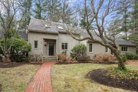 32 Trout Farm Ln #32, Duxbury, MA 02332