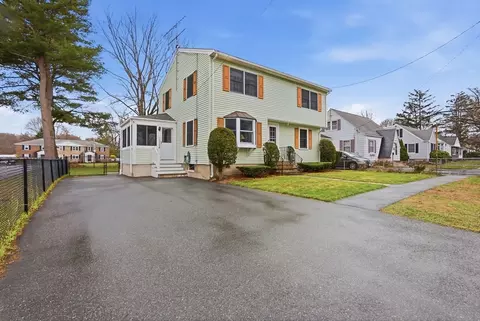 9 Veterans Memorial Dr # -A, Peabody, MA 01960