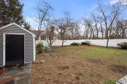 Exterior - 438 Mount Vernon St, Dedham, MA 02026 photo 6 of 9