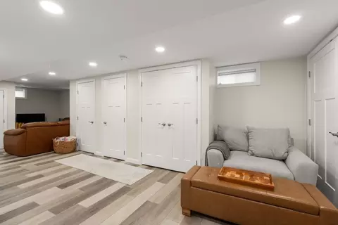 Entry Way - 438 Mount Vernon St, Dedham, MA 02026 photo 4 of 5