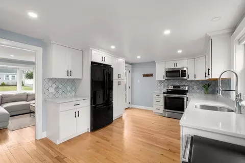 Kitchen - 438 Mount Vernon St, Dedham, MA 02026 photo 4 of 4