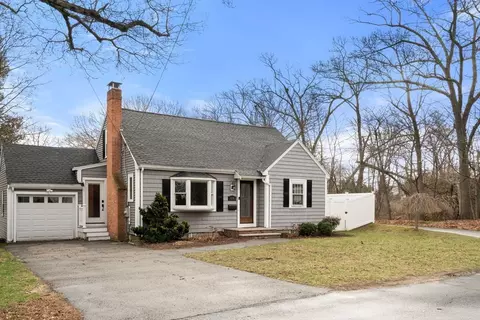 Exterior - 438 Mount Vernon St, Dedham, MA 02026 photo 2 of 9