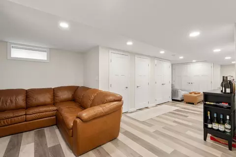 Entry Way - 438 Mount Vernon St, Dedham, MA 02026 photo 5 of 5
