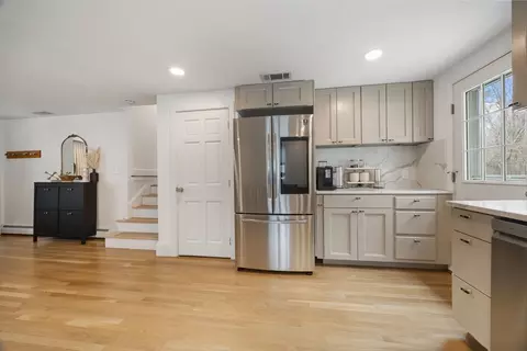 32 Bradford Loop, Georgetown, MA 01833 photo 9