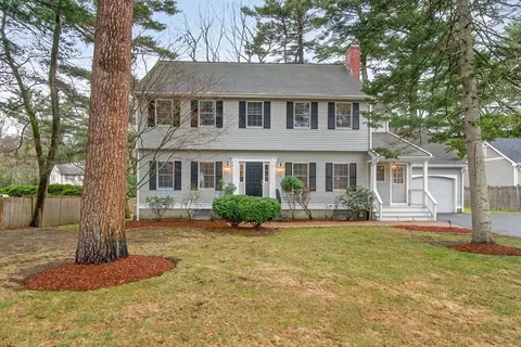 7 Oakdale Ave, Wellesley, MA 02482