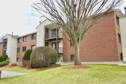 189 Littleton Rd #19, Chelmsford, MA 01824