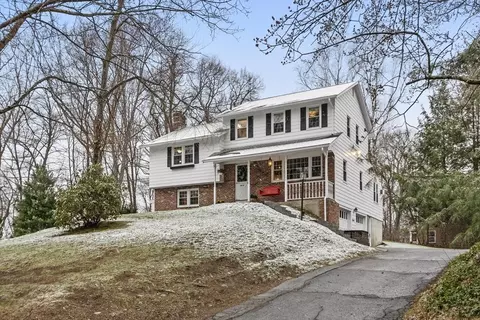 11 Ethelyn Cir, Maynard, MA 01754