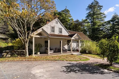 552 Forest St, Marshfield, MA 02050 photo 2