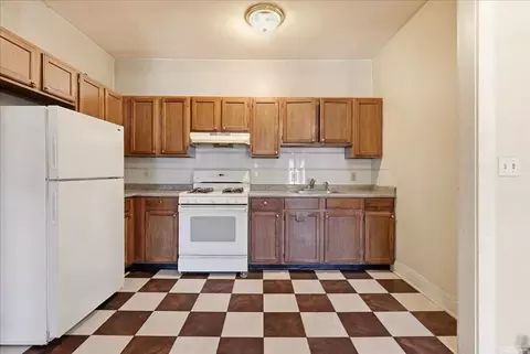 201-203 Fourth St, Fall River, MA 02721 photo 9