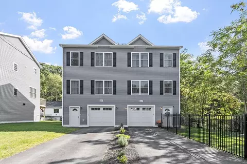 22 Apthorp St, Worcester, MA 01606