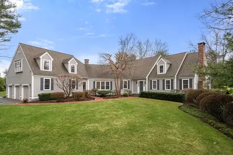 162 Far Reach Rd, Westwood, MA 02090