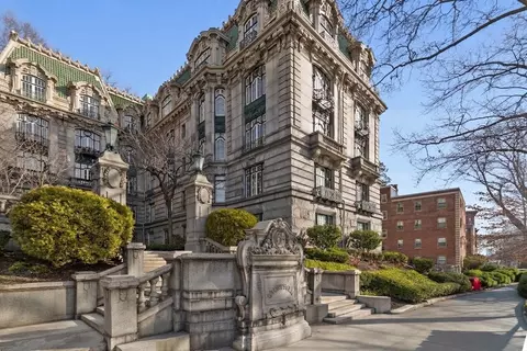 1514 Beacon St #46, Brookline, MA 02446