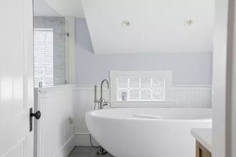 Bath - 62 C St, Hull, MA 02045 photo 2 of 6