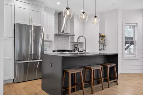 13 Quincy St #A, Somerville, MA 02143