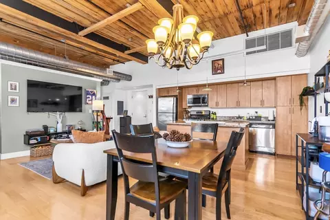 130 John St #216, Lowell, MA 01852