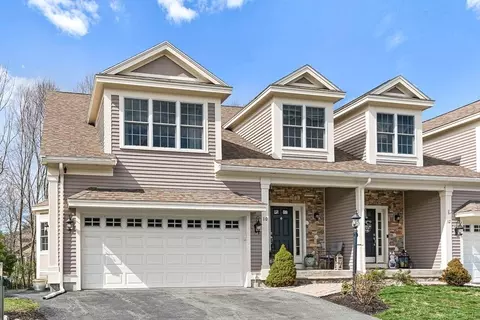10 White Cedar Dr #10, Middleton, MA 01949