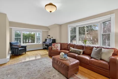 52 Maple St, Hamilton, MA 01982 photo 9