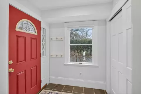 52 Maple St, Hamilton, MA 01982 photo 6