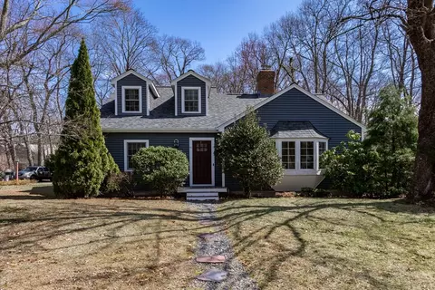 31 Anawan Rd, North Attleboro, MA 02760