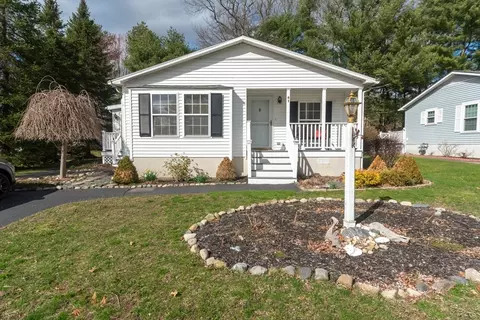 41 High Pond Dr, Bridgewater, MA 02324