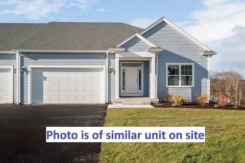 162 Rolling Ridge Dr #103, Whitinsville, MA 01588