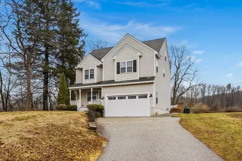 12 Congress St, Salisbury, MA 01952