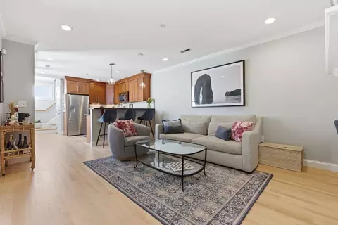 362 Bunker Hill St #3, Charlestown, MA 02129