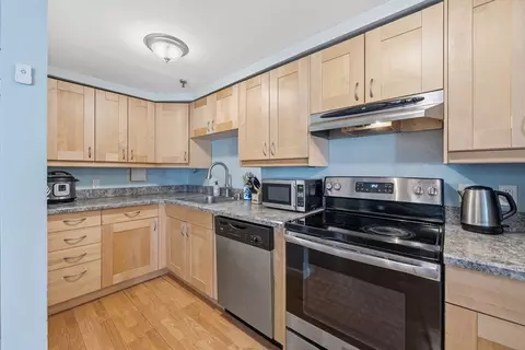 200 Market St #217, Lowell, MA 01852