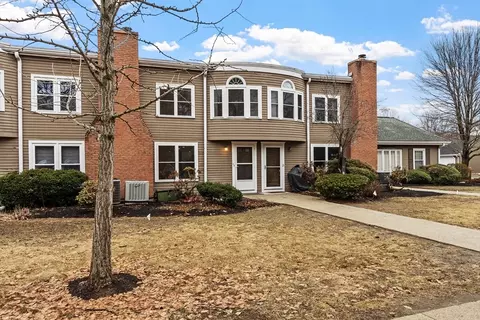 75 Page Rd #20, Bedford, MA 01730