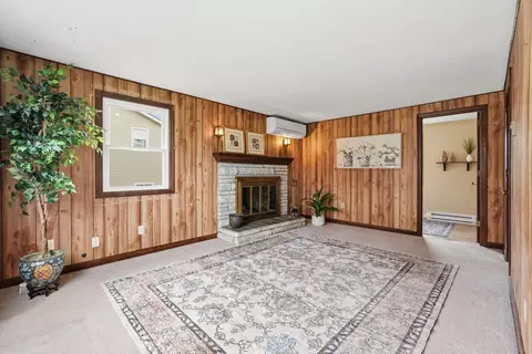 Living - 53 Florence Rd, Easthampton, MA 01027 photo 2 of 3