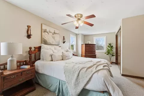 Bedroom - 53 Florence Rd, Easthampton, MA 01027 photo 1 of 6