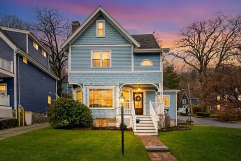 92 Greenwood St, Melrose, MA 02176