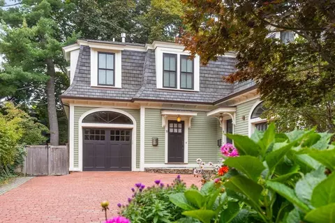 11 Avon St #11, Cambridge, MA 02138
