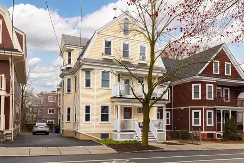 97 Fayerweather St #1, Cambridge, MA 02138