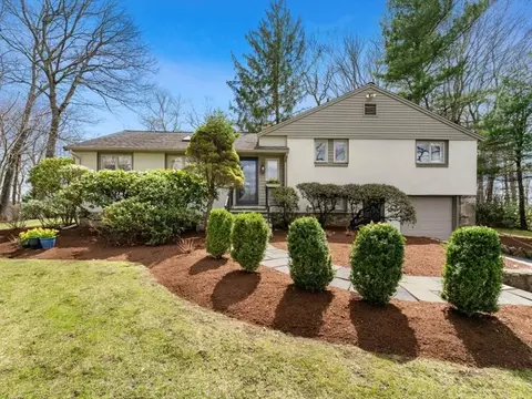 36 Kimlo Rd, Wellesley, MA 02481