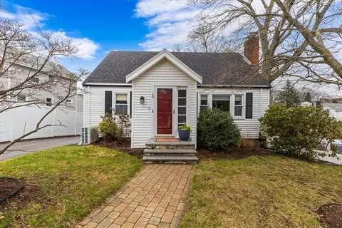 10 Earnshaw St, Boston, MA 02132
