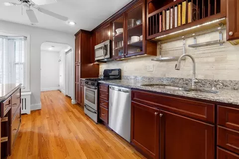 760-762 E 5th St #2, Boston, MA 02127 photo 9