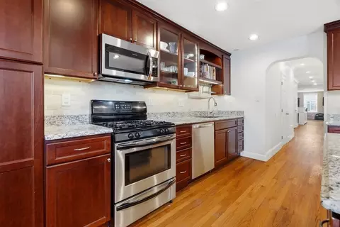 760-762 E 5th St #2, Boston, MA 02127 photo 8