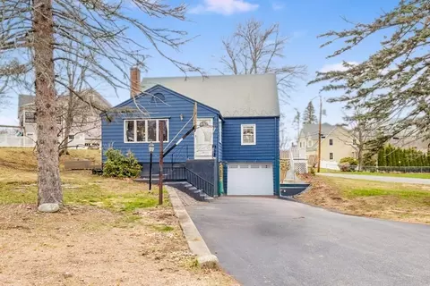 52 Albemarle Ave, Lexington, MA 02420