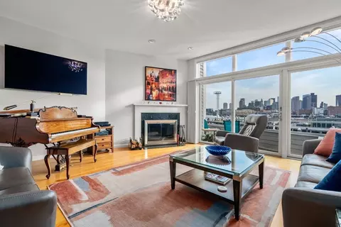11 Constellation Wharf #11, Charlestown, MA 02129