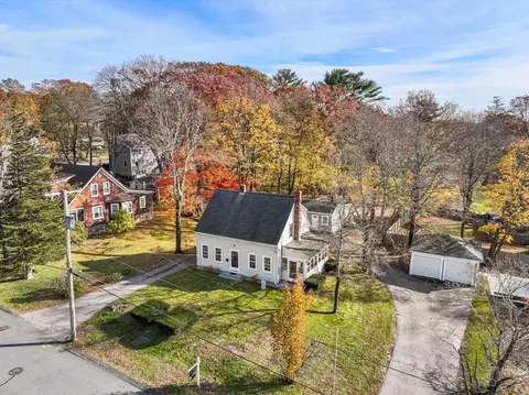 29 Broad St, Plainville, MA 02762