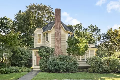 284 Lake Ave, Newton, MA 02461